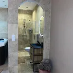 La Nuit De Reve Privative Jaccuzi Sauna 2 Aparthotel *