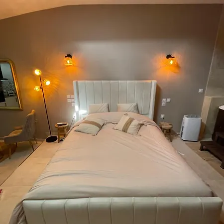 La Nuit De Reve Privative Jaccuzi Sauna 2 * Crouy