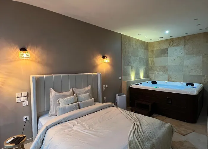 Aparthotel La Nuit De Reve Privative Jaccuzi Sauna 2 Crouy