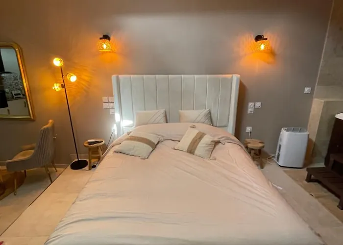 La Nuit De Reve Privative Jaccuzi Sauna 2 * Crouy