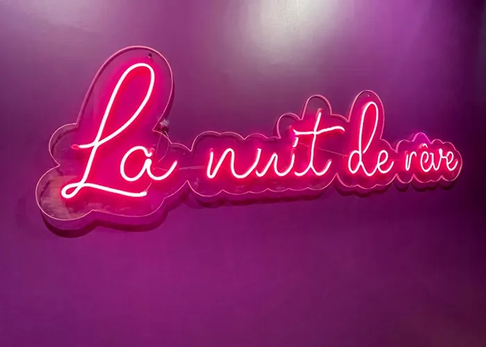 La Nuit De Reve Privative Jaccuzi Sauna 2 Aparthotel