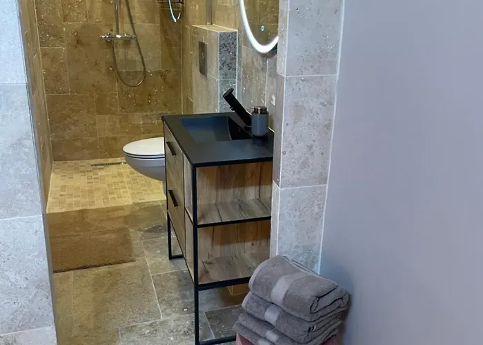 La Nuit De Reve Privative Jaccuzi Sauna 2 *